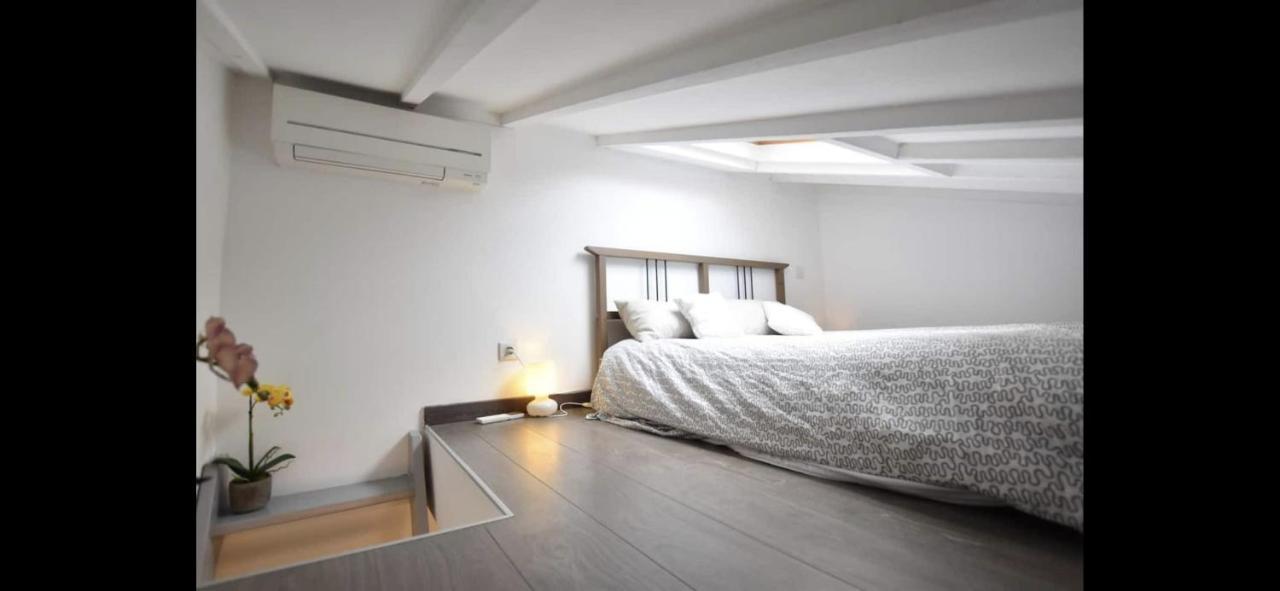 Appartement Superbe 2P Mezzanine Au Coeur Du Vieil Antibes Extérieur photo